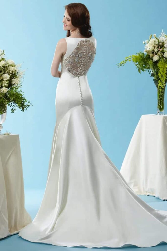 Fitted satin wedding dress in Auckland