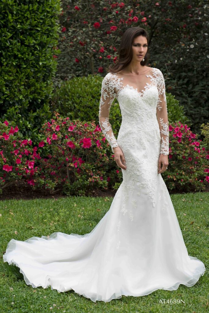 Lace wedding gown AT4689N