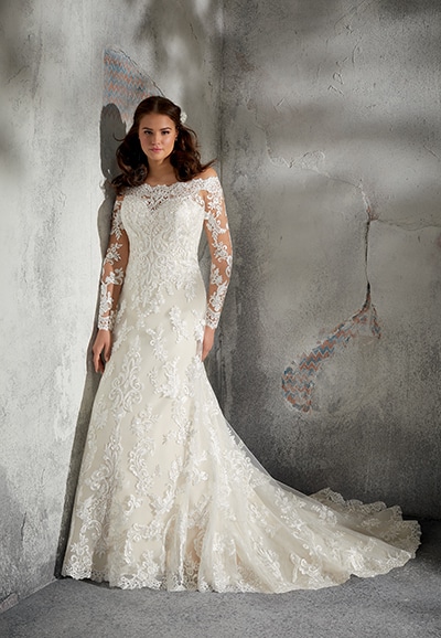 3243 plus size wedding gown