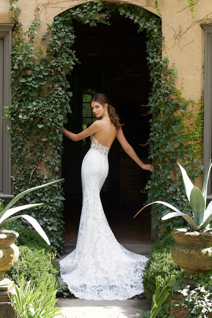 Peyton-5704-Wedding-gown-back