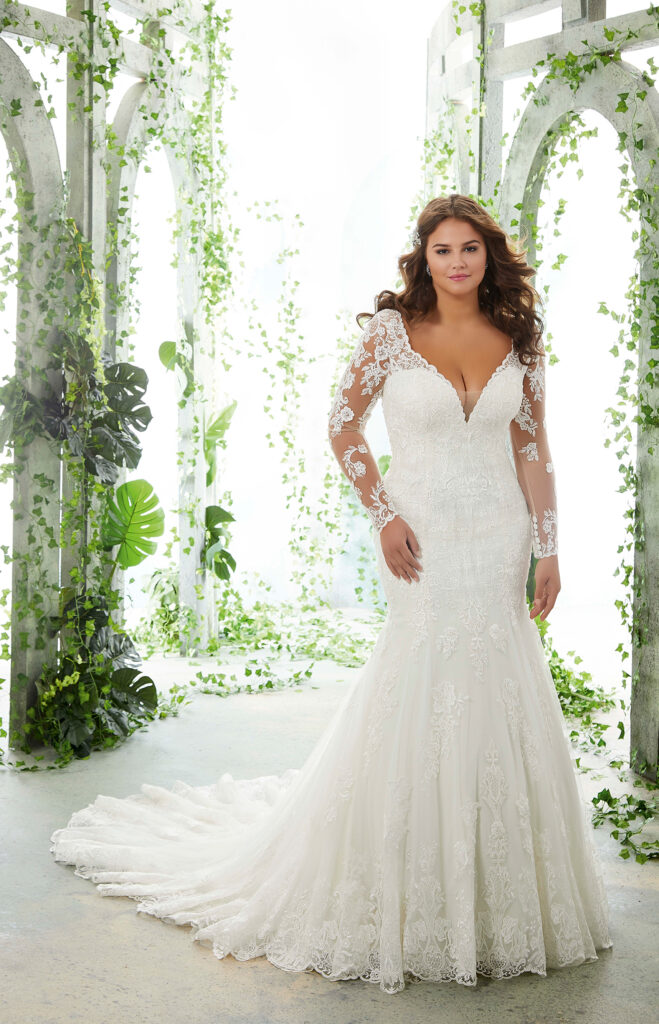 Paola-Plus-Size-wedding-dress-3251-front