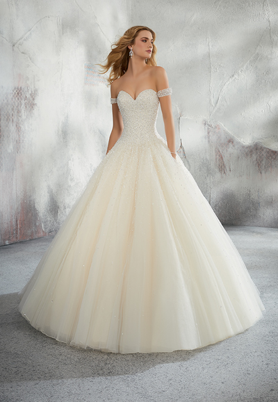 Princess ball wedding gown feature
