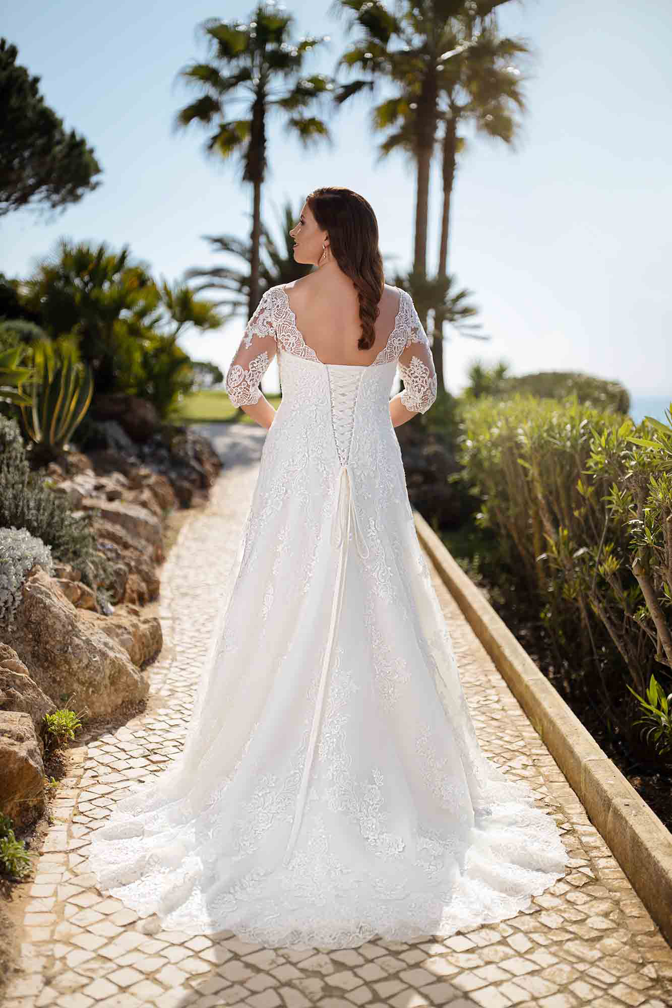 Best Wedding Dress Me  Check it out now 