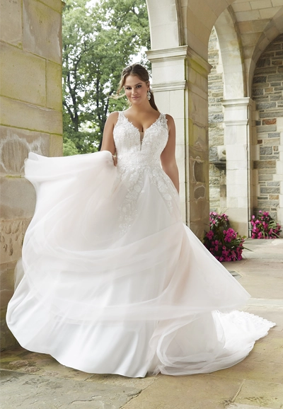 Wedding gown 3286 feature