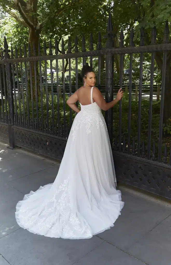 Hannah Wedding Dress 3373 train