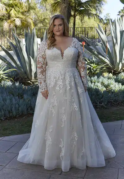 Lenora Wedding Dress 3395 Thumbnail feature