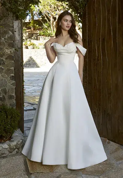 4468 Rhoda Wedding Dress feature