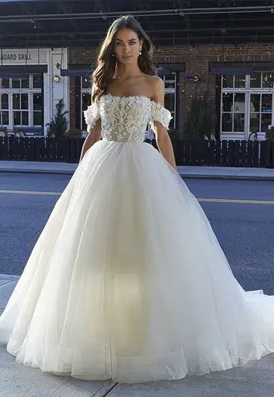 53020 Samantha Wedding Dress feature