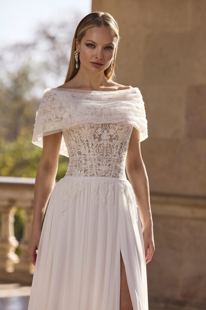 Hestelle Wedding Dress_close