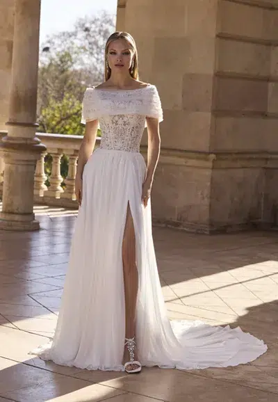Hestelle wedding dress_feature