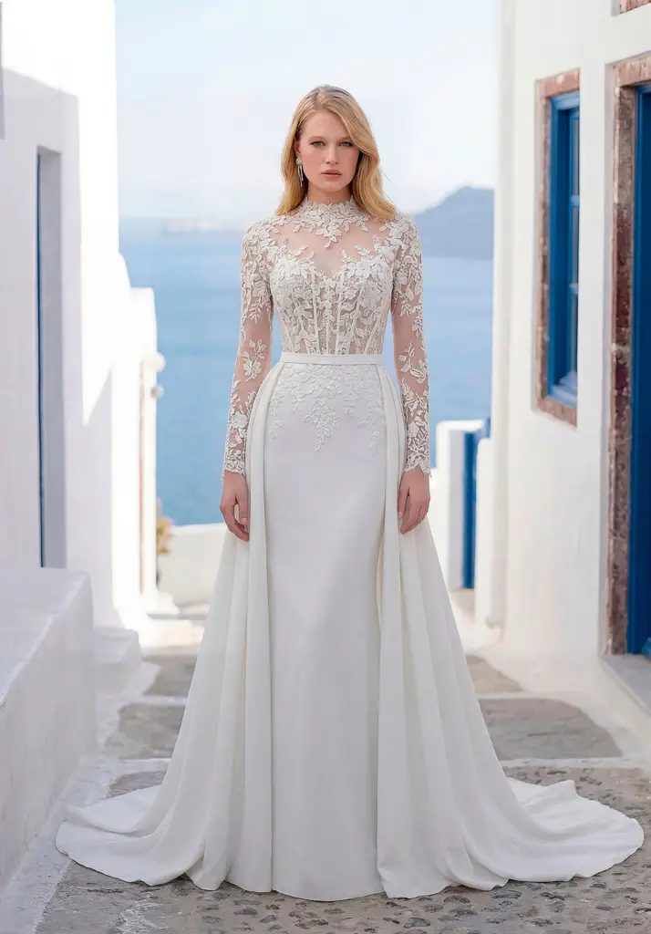 Wedding Dress Tindrae 1010069_front with overskirt